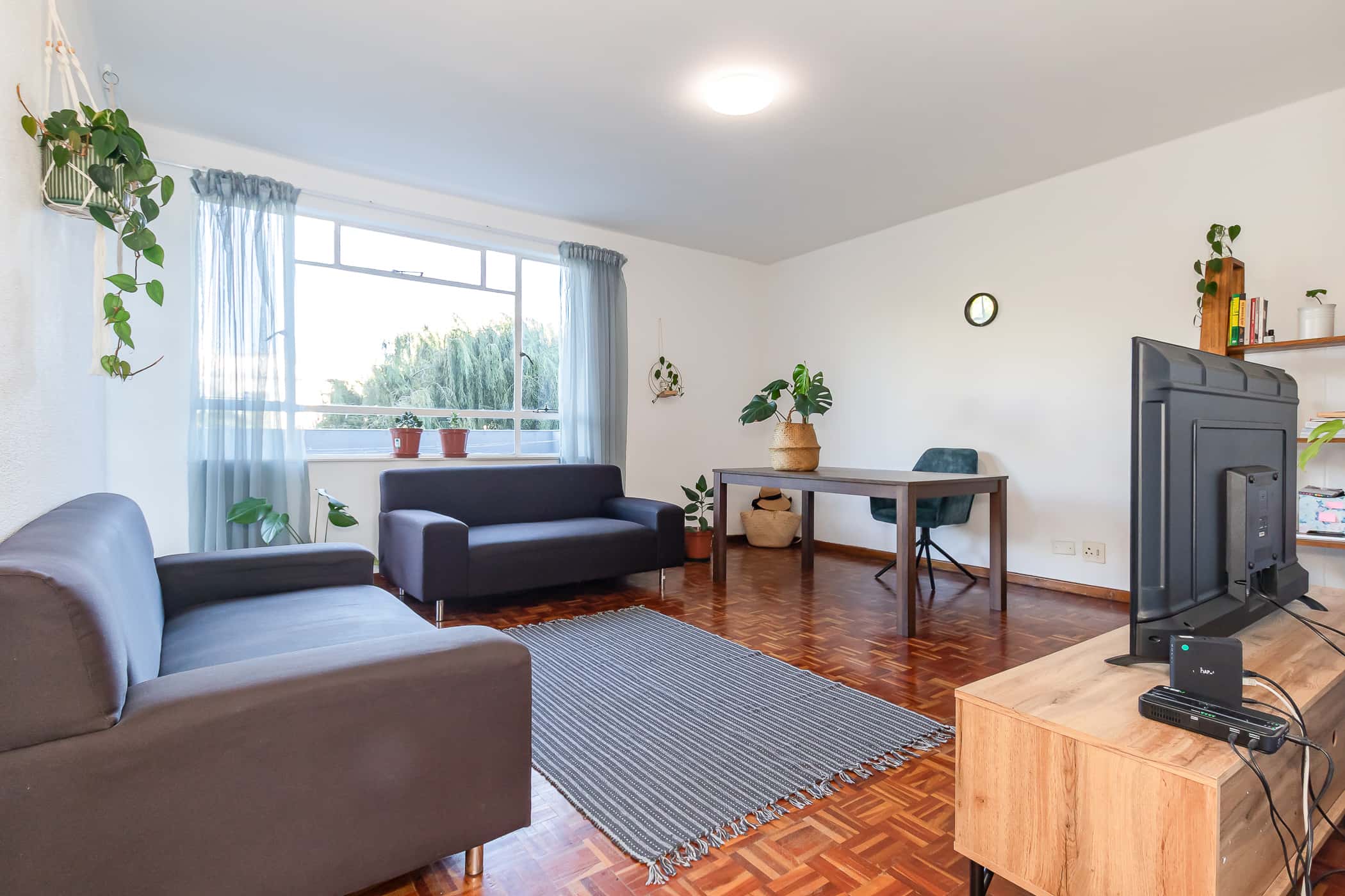 Light-Filled Living with Mountain Views in Prime Plumstead